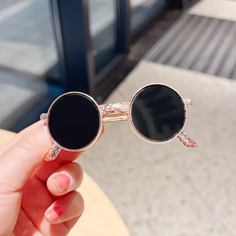 1 Personality Funny Black Glasses Hairpin Metal Glasses Spring Clip  for Ladies Decorative Gifts Suitable for Daily Holiday Wear