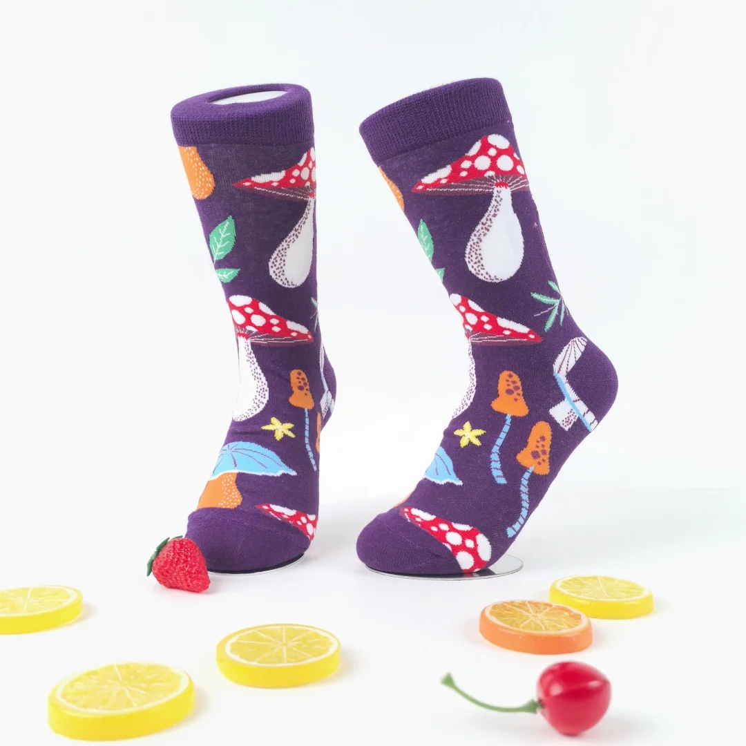 1 Pair Colorful Mushroom Pattern , Fashionable And Trendy Unisex Mid-calf Socks For All Seasons