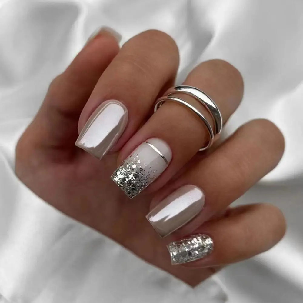 Simple French Fake Nail with Silver Glitter Powder Design Short Square Head False Nails Wearable Finished Manicure Press on Nail