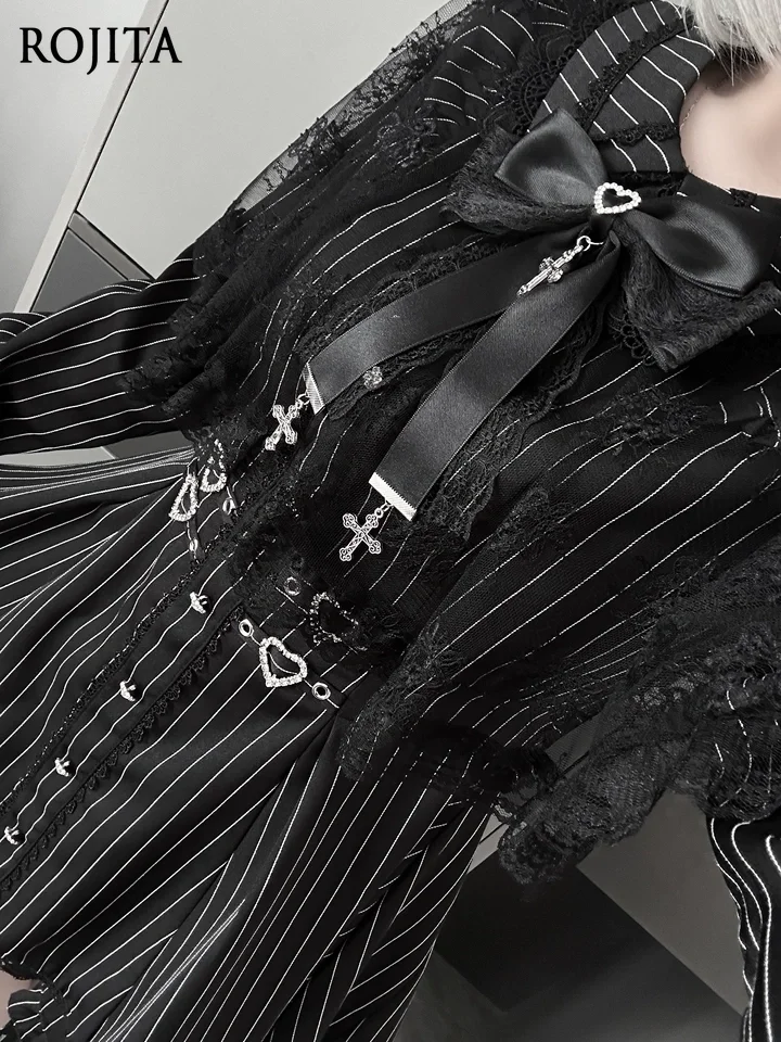 

Cool Girl Shorts Set Y2K Subculture Lace Dress Spring and Summer Striped Black Lace Cape Short Sleeve Dress Two-piece Set