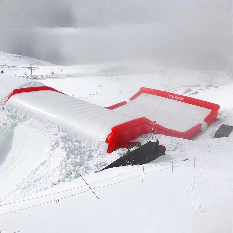 Free fall skiing snowboard jumping airbags outdoor stunts landing ramp inflatable airbags