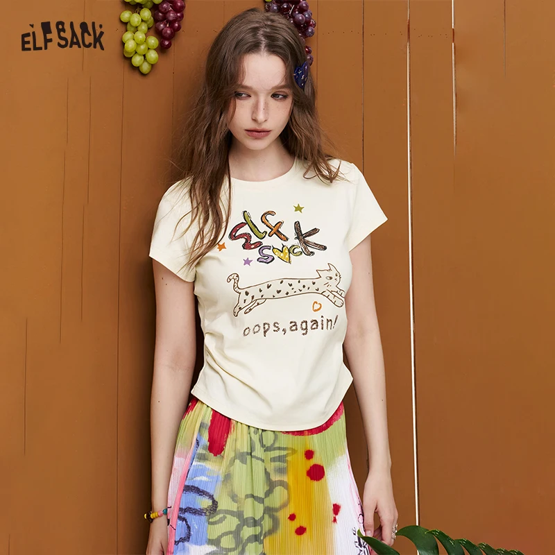 

ELFSACK Women's Cute Graphic Tee with Cat Print, Slim Fit Short Sleeve Crew Neck T-Shirt, Casual Retro Top for Streetwear