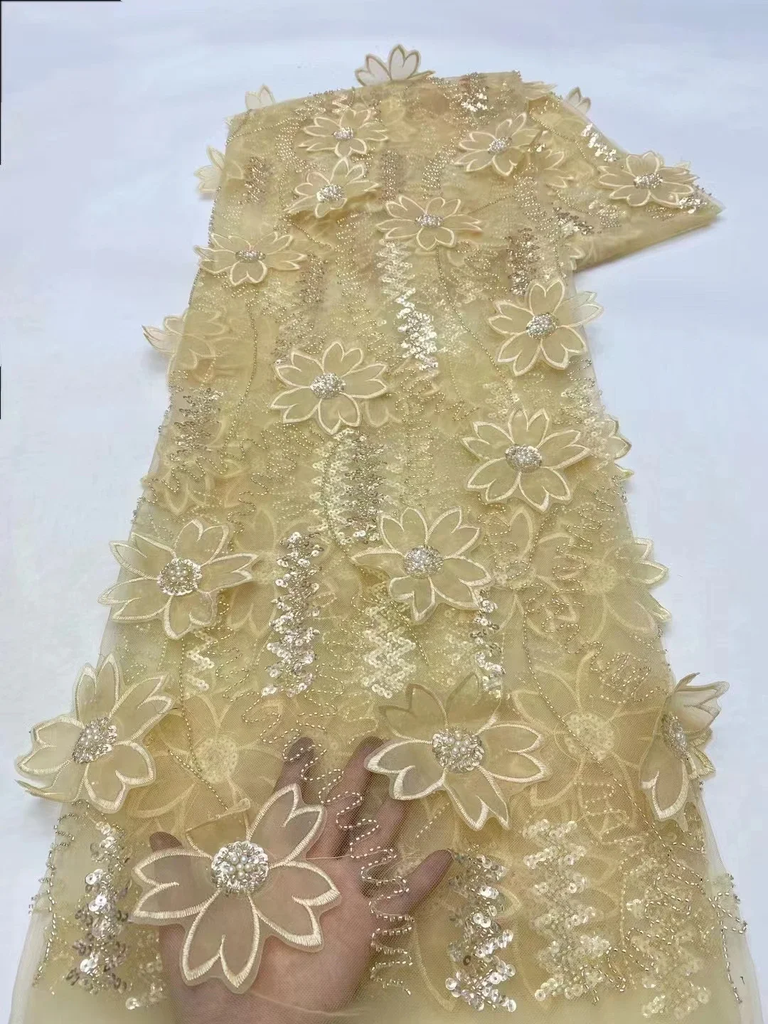 

Gold African Lace Fabric With Beads Sequins 3D Flowers 2024 High Quality Beaded Embroidery 3D African Lace Party Fabric LXX24114