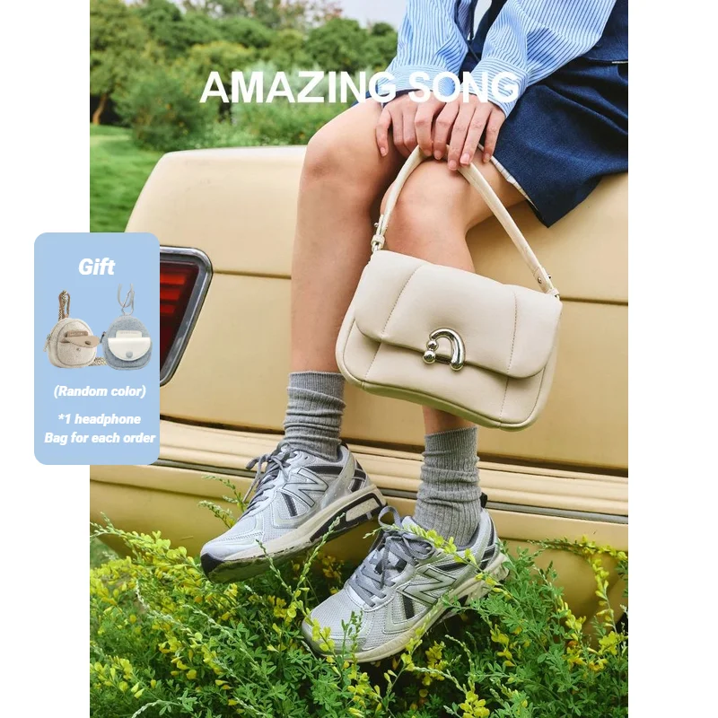 

Сумка Amazing Song Alpha, средняя сумка через плечо из овечьей кожи