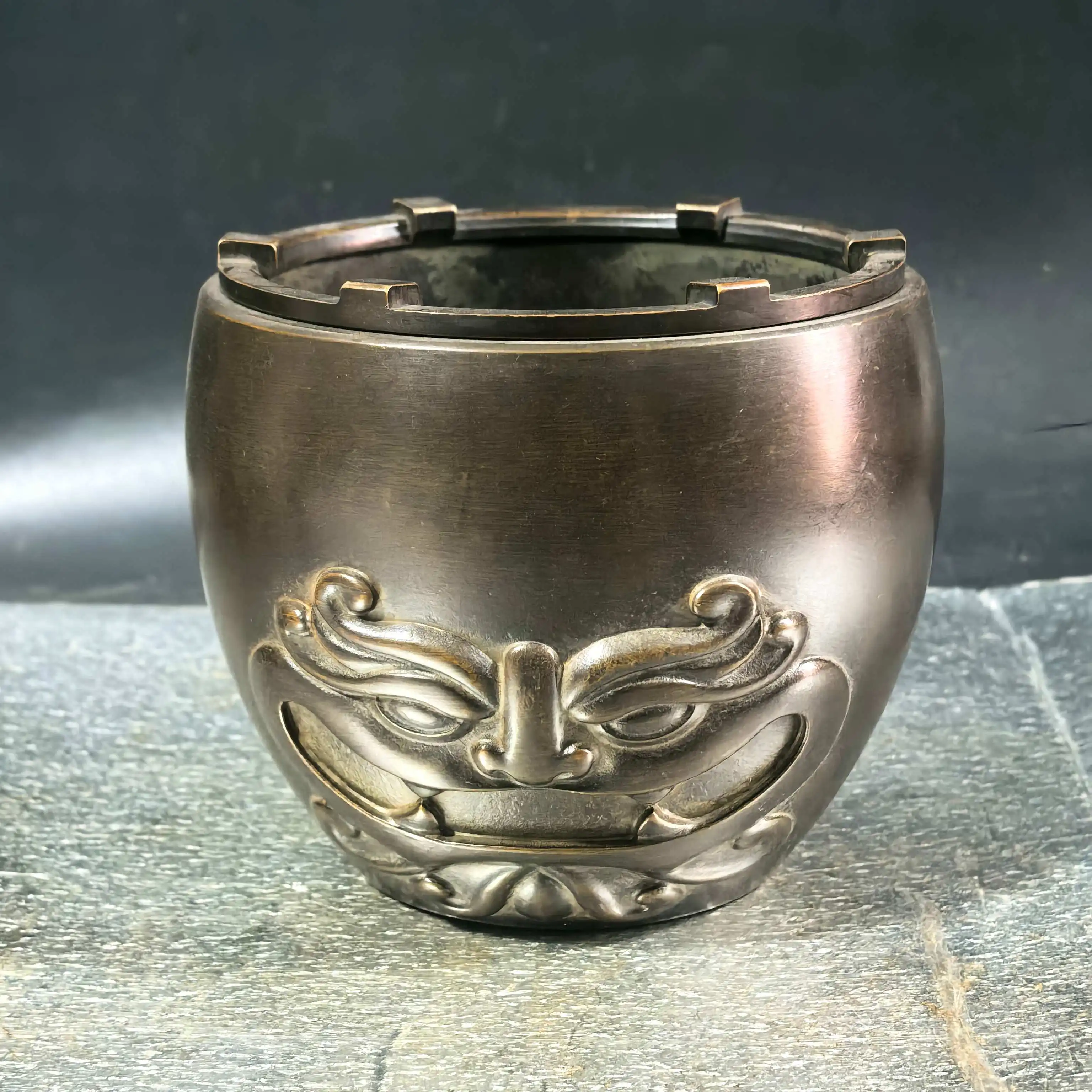 Bronze ware collection - Animal head charcoal stove - Home decoration item