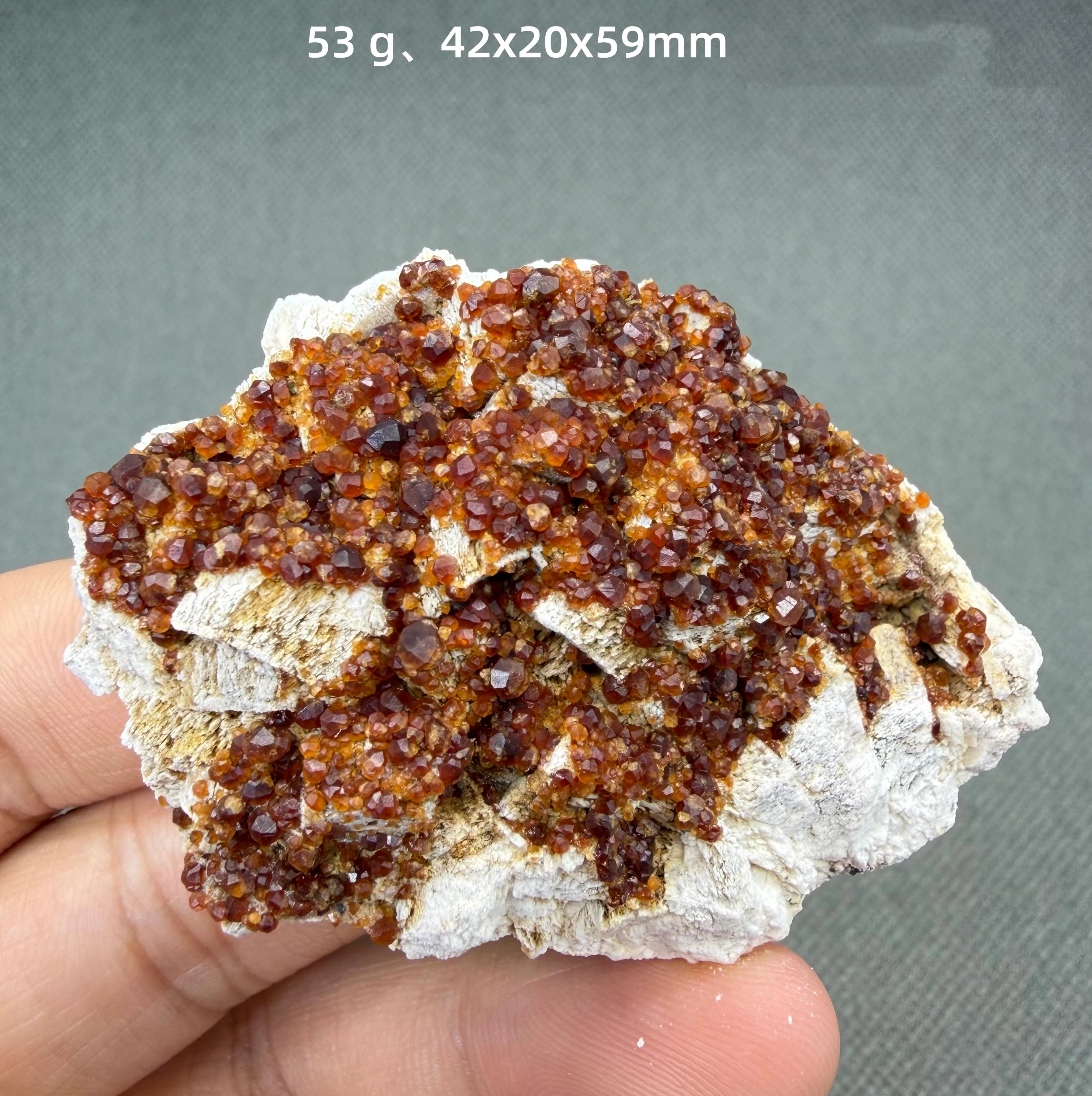 Spécimen minéral de cristal de grenat naturel + cristaux et pierres de quartz de guérison, pierres précieuses
