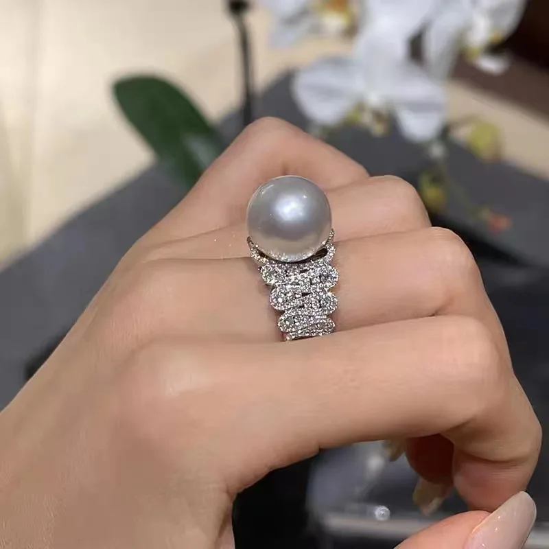 Elegant and Round Natural Large Pearl Ring with Personalized Design for Women, Adjustable Opening for Jewelry, Lover\'s Gift