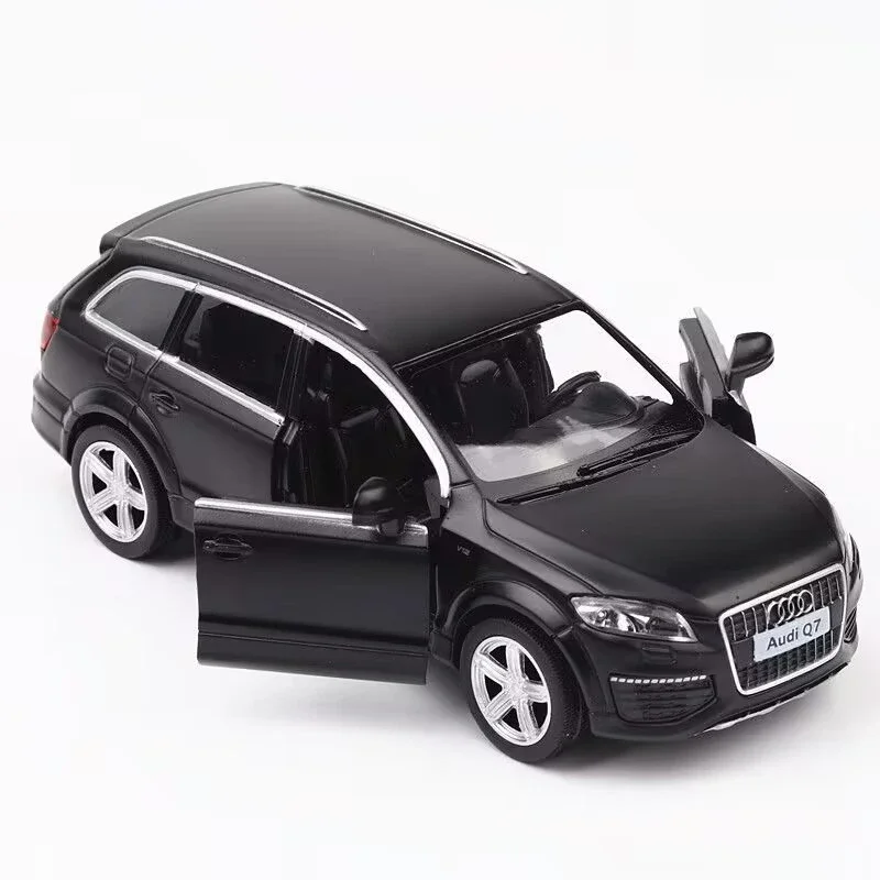 Modèle de voiture en alliage pour enfants, Audi Q7 SUV, Diecasts, Véhicules jouets en métal, Haute simulation, Collection, Son et lumière, Cadeau pour enfants, 1/32