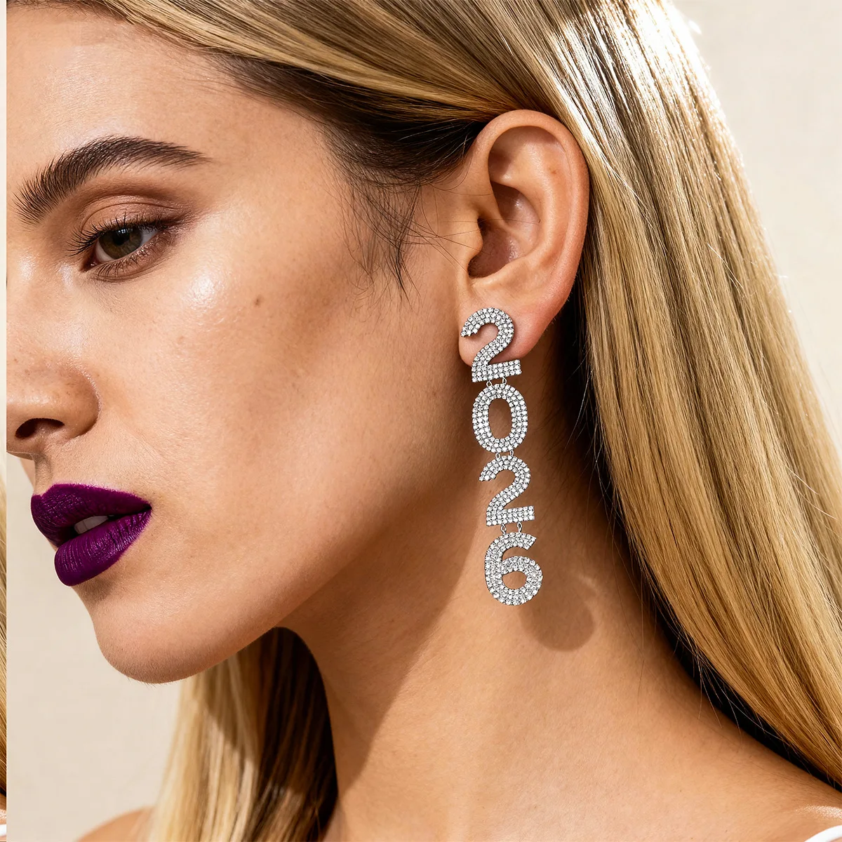 مجموعة ماسية شخصية رقمية 2026 خفيفة فاخرة راقية أقراط إبرة فضية فريدة من نوعها #3