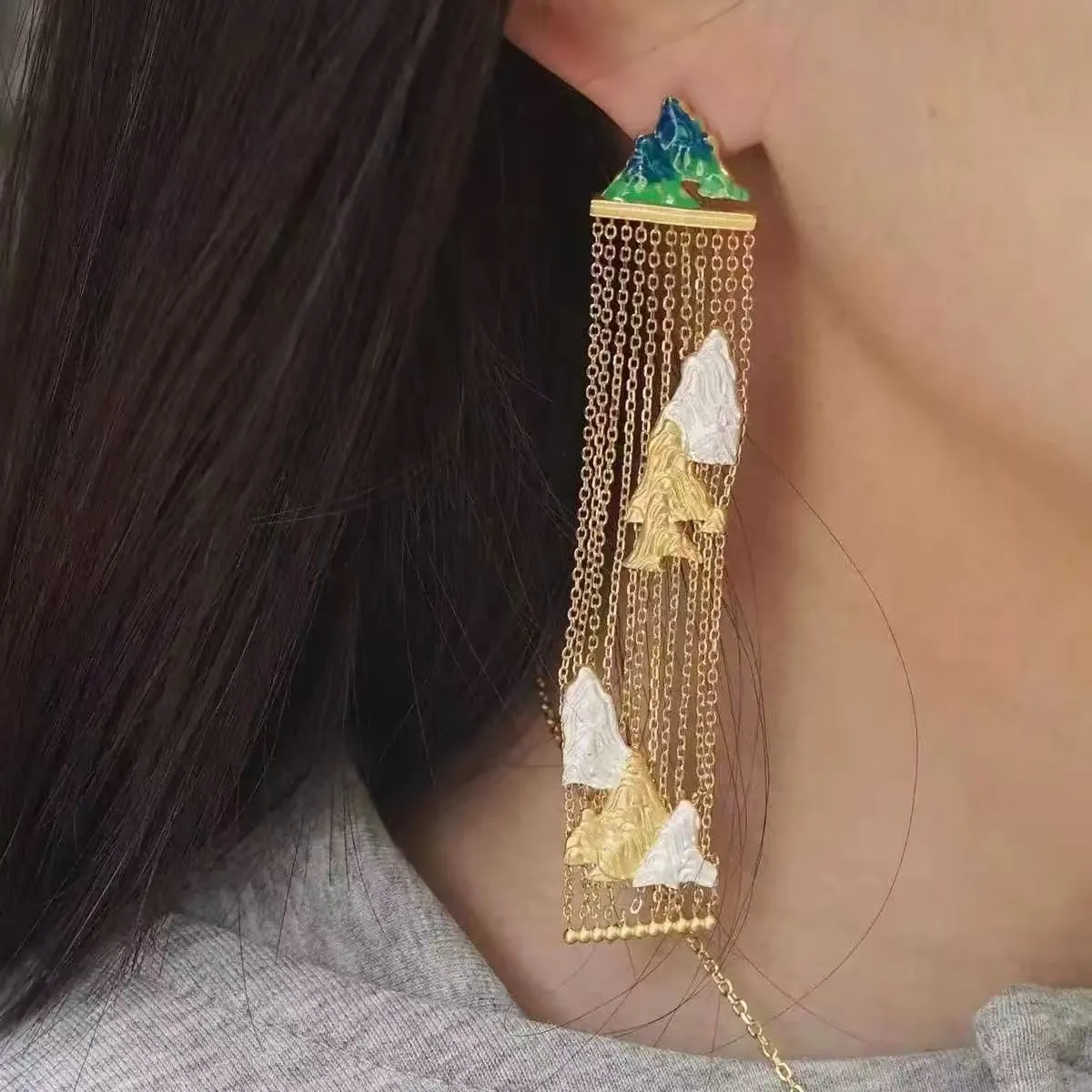 

Vintage Famous Painting--A Thousand Miles Of Rivers And Mountains 18K Gold Filled Tassel Drop Dangle Earring Neo-Chinese Jewelry