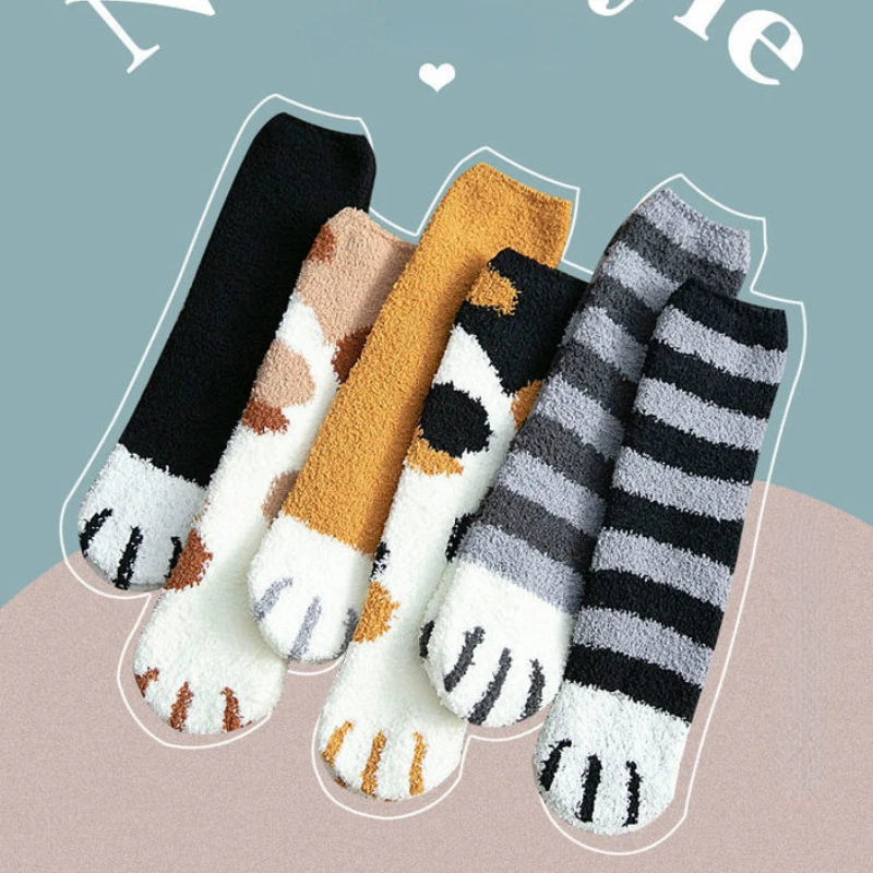 Chaussettes blanches de dessin animé Kawaii pour femmes, motif de patte de chien et de chat 3D, chaussettes chaudes pour dormir au sol, chaussettes