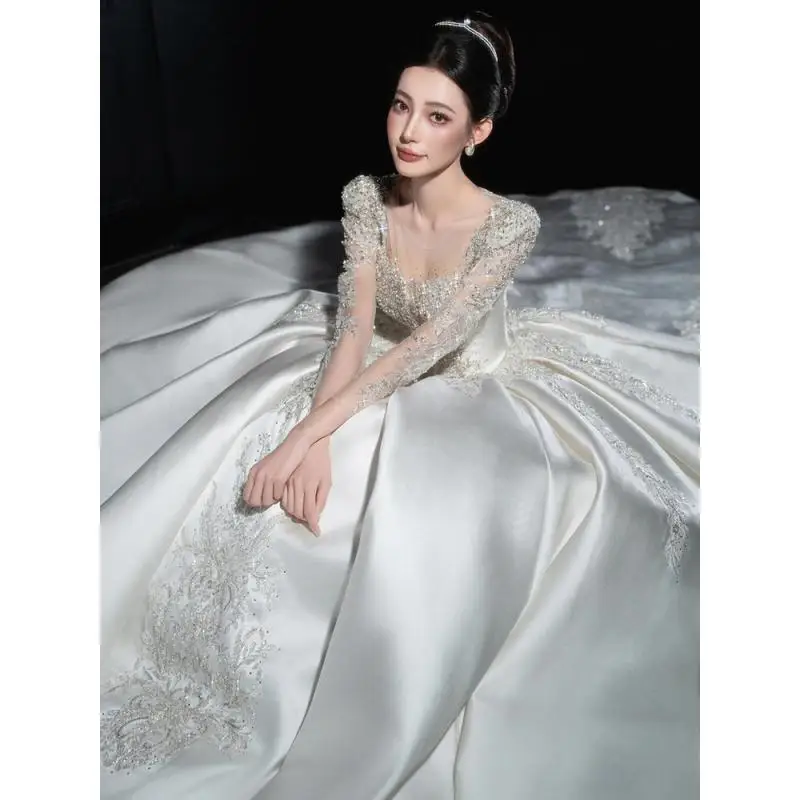 

Long Sleeved Satin Light Wedding Dress With Beaded Bridal Veil Elegant Starry Sky Heavy Industry Luxurious Small Tail Customized