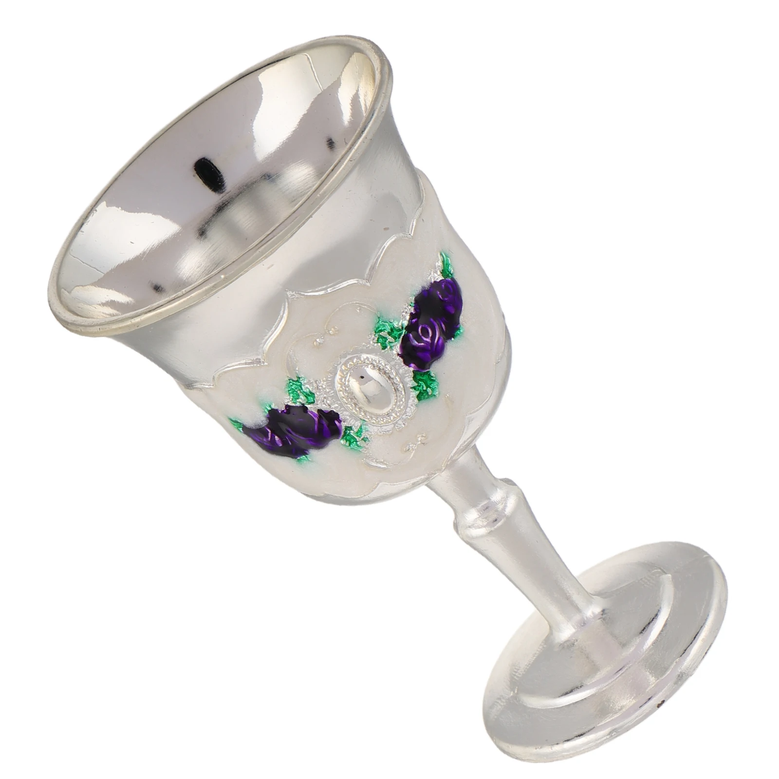 

European Metal Glasses Vintage Goblet Elegant Design Suitable for Banquets Home Use Material Creative Decoration