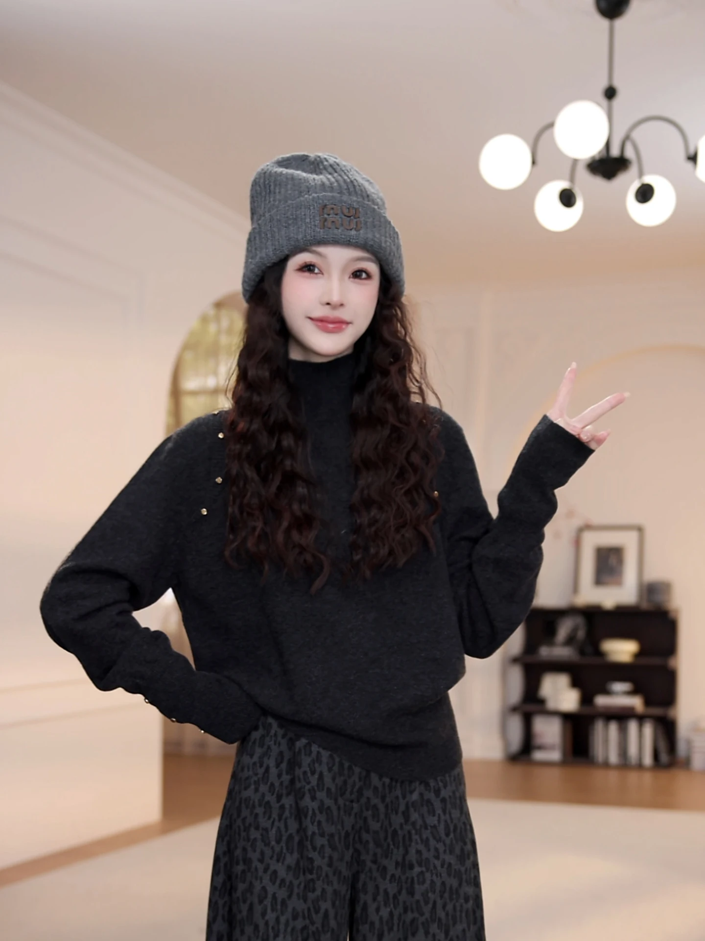 

Deep ey High Collar Long Sve Women's Knitted Sweater round Ne Embellied Casual Loose Fit Autumn Winter New Sle
