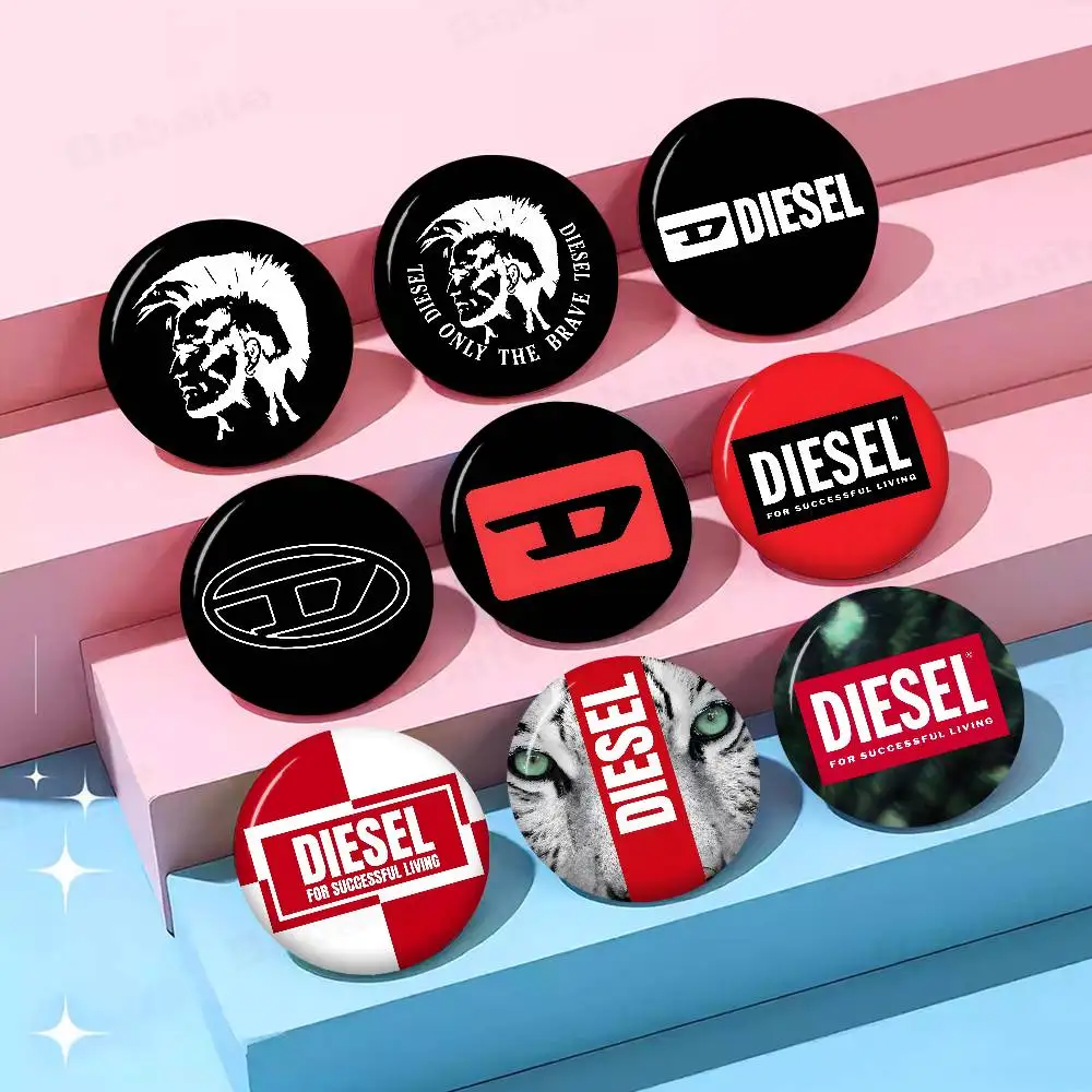 D-DIESEL Logo Round Button Pins Slogan Creative Brooches Backpack Clothes Decoration Fashion Cartoon Jewelry Gifts