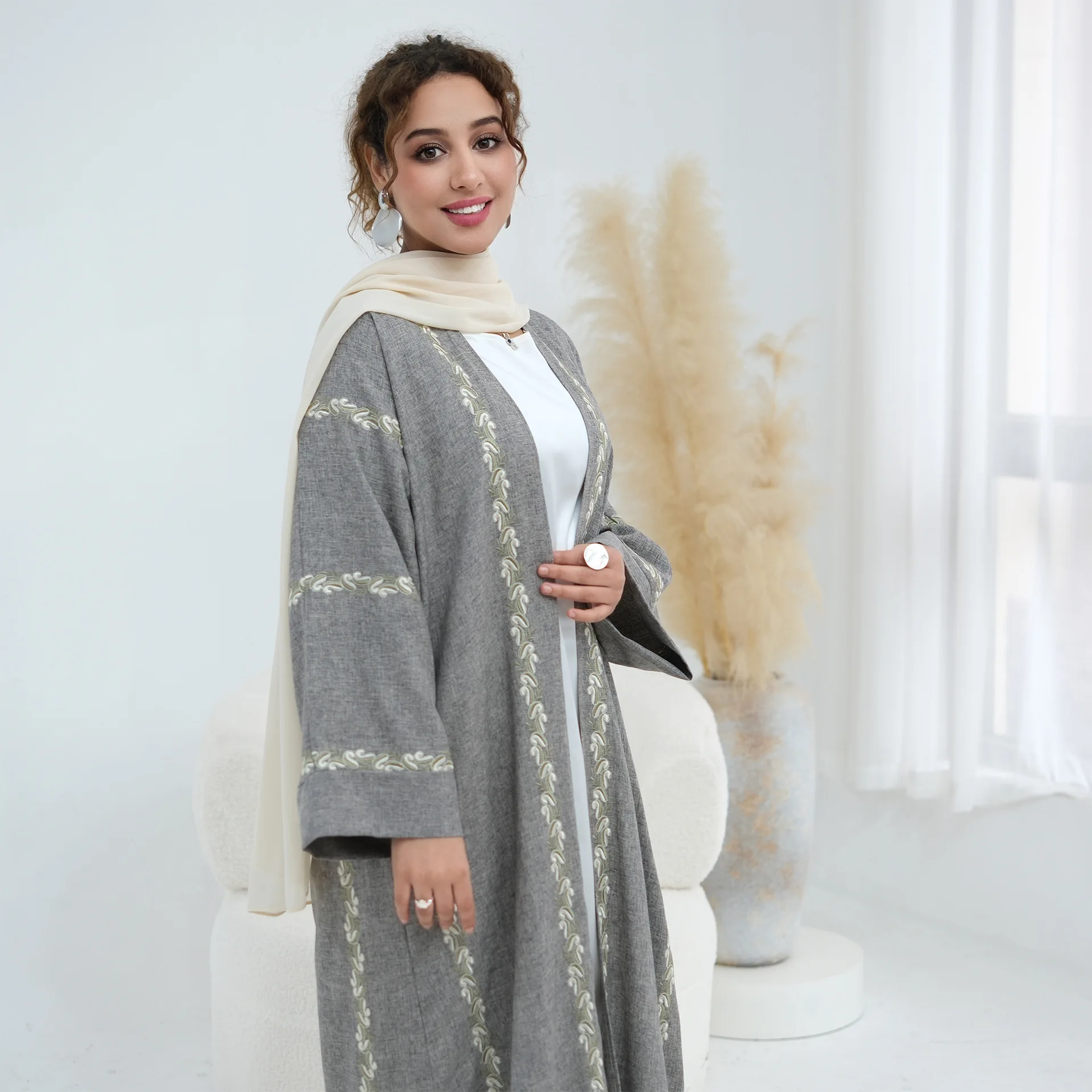 

Dubai Floral Embroidery Muslim Women Abaya Open Kimono Cardigan Dubai Modest Abaya Party Jalabiya Turkey Kaftan Long Kaftan Robe