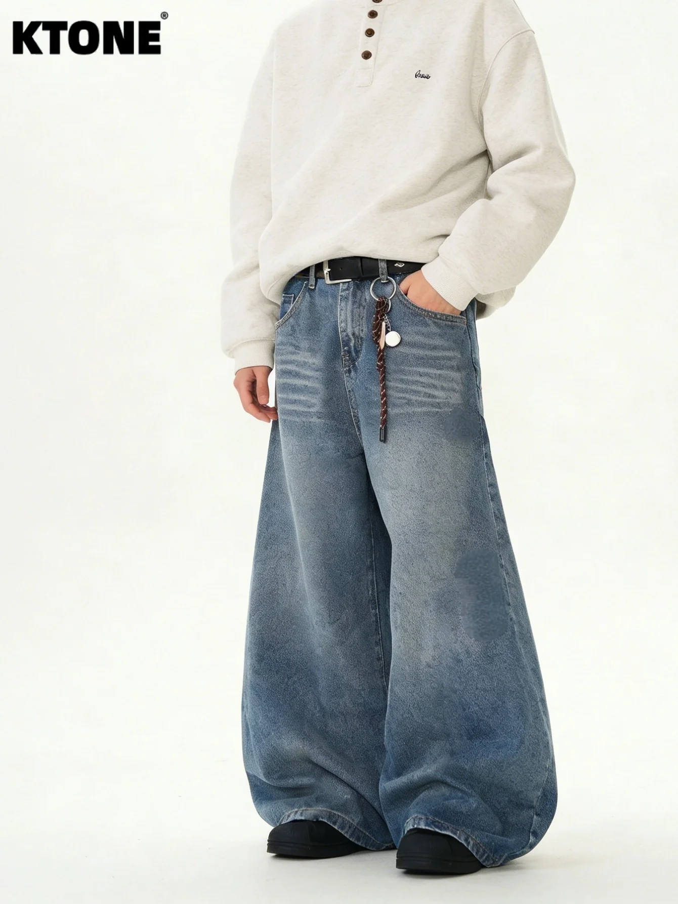 

Стильные синие мужские джинсы-багги в стиле Y2K, модные повседневные джинсовые брюки. Аксессуары и ремни не входят в комплект.