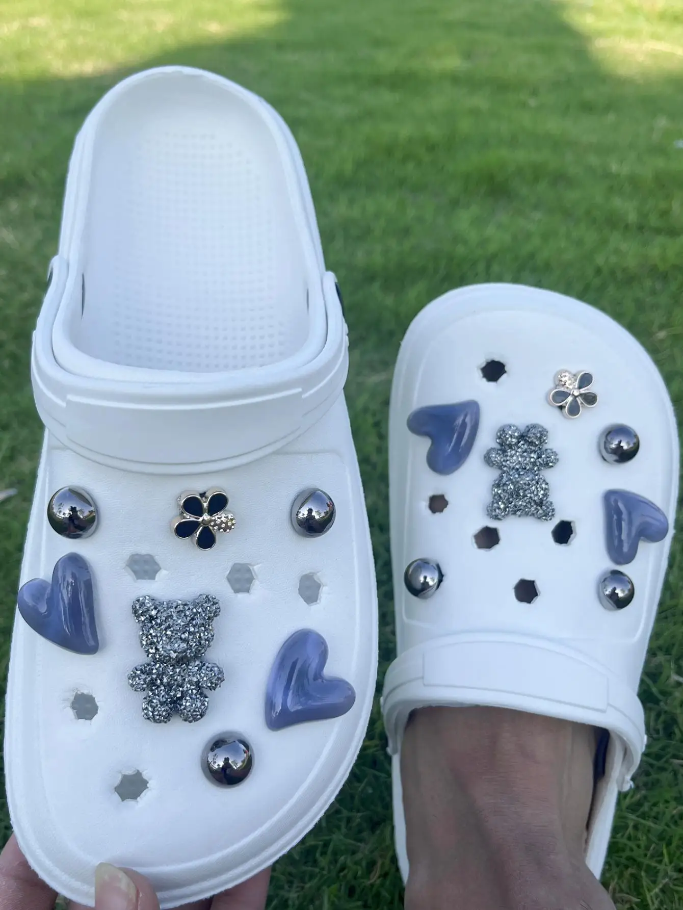 Chaussures de jardin en trois dimensions avec boucle décorative, sandales ours gris, chaussures de plage bricolage, fleur de sucre, 14 pièces par ensemble