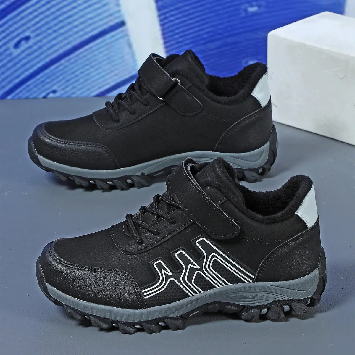 Walking Shoes for Men and Women New Winter Cotton Shoes with Thick Warm Walking Shoes Non-slip Wear-resistant Ankle Boots