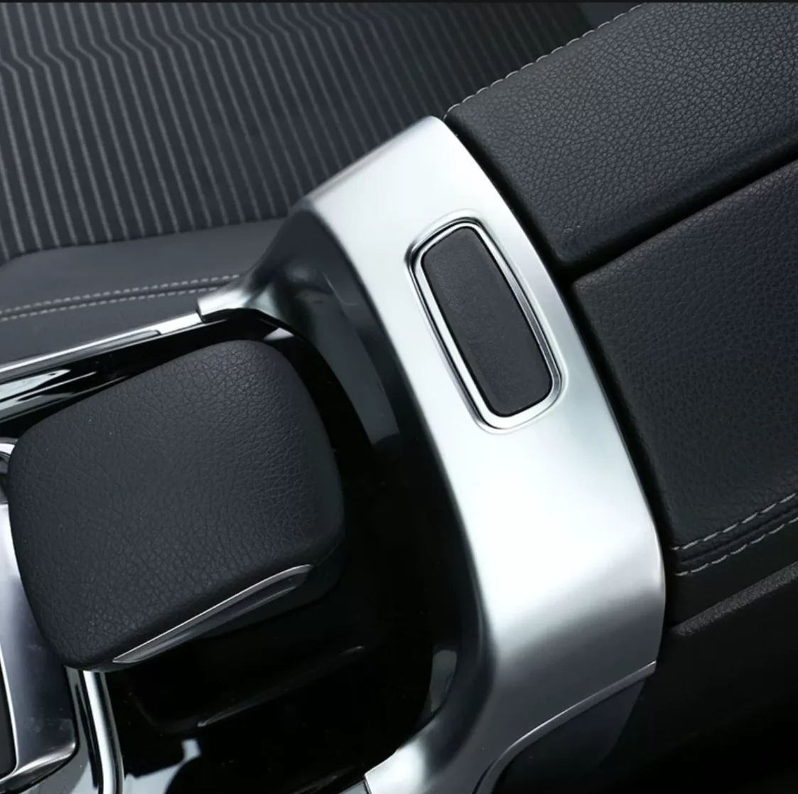 Suitable for Mercedes Benz GLB 2021 front armrest box frame ABS decoration Auto Parts silvery carbon fibre 4 piece set