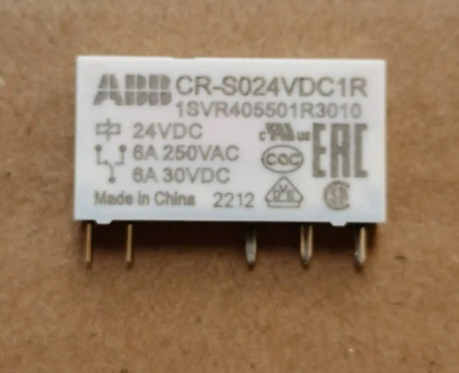

CR-S024VDC1R 10152424 1SVR405501R3010 Разъемное интерфейсное реле