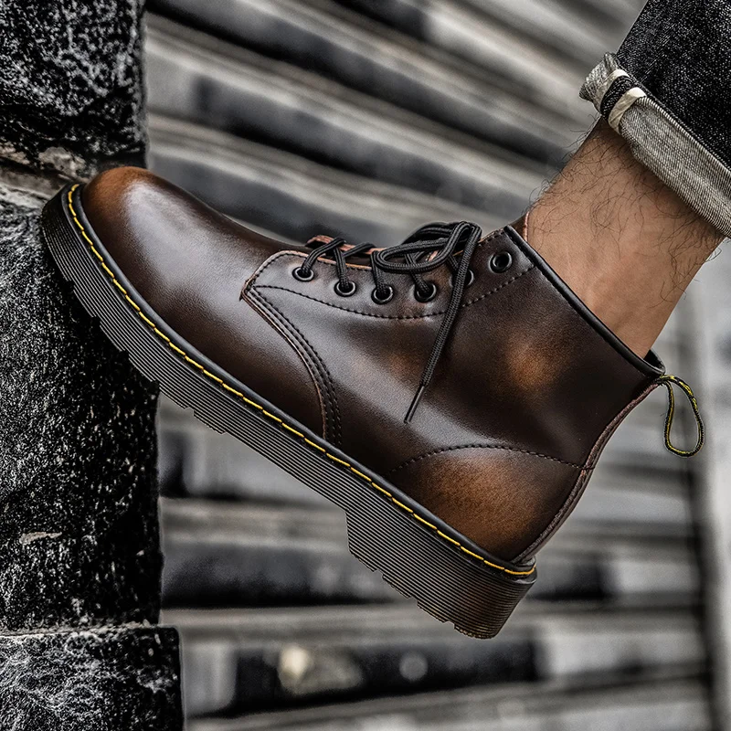 Stivali da lavoro doppi foderati in stile britannico autunno-inverno, stivali in pelle confezionati con calore invernale alla moda ed eleganti con imbottitura