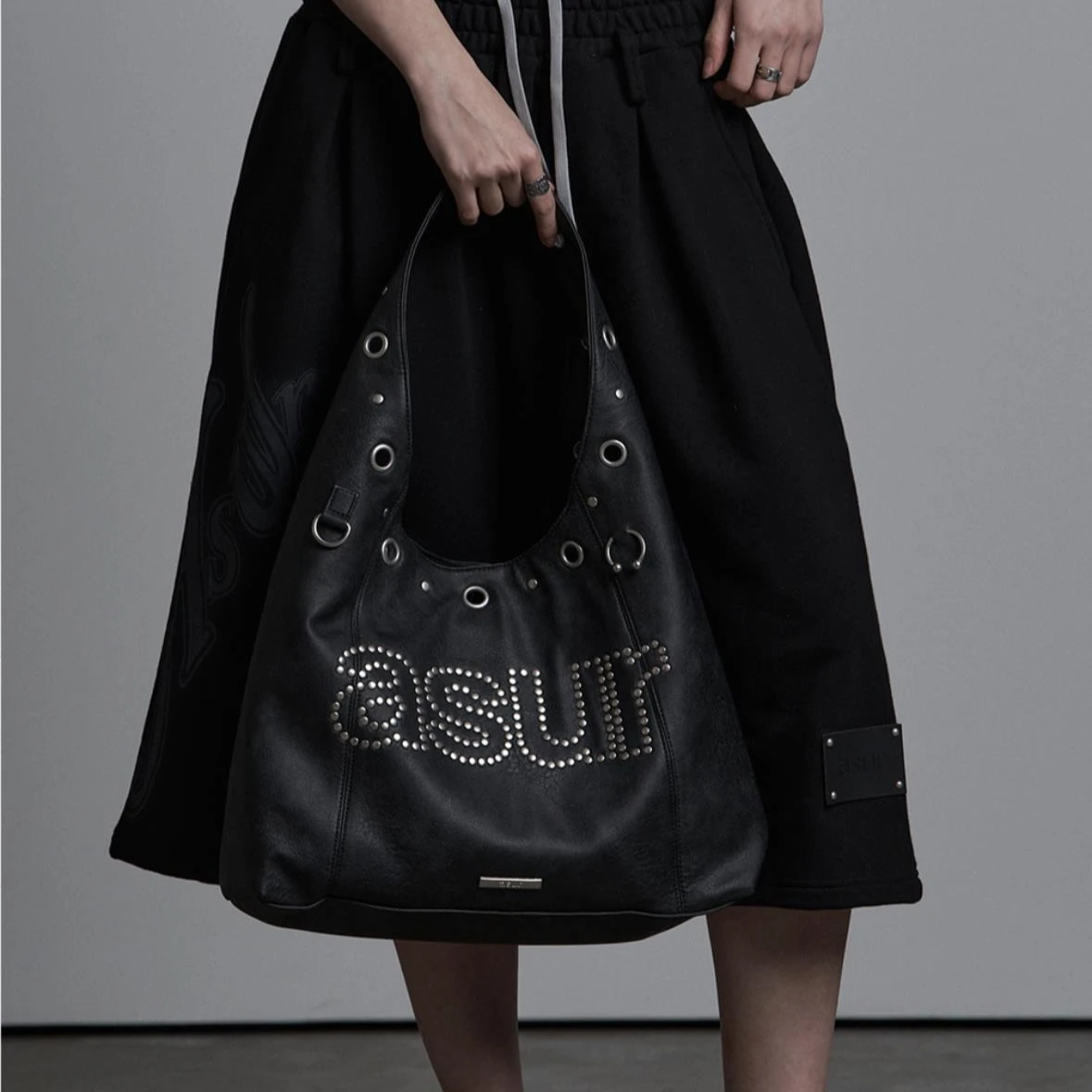 Rivet-encrusted Diamond Retro Bag Niche Soft Suede Hollow Design Women's Large-capacity Shopping Storage Bag