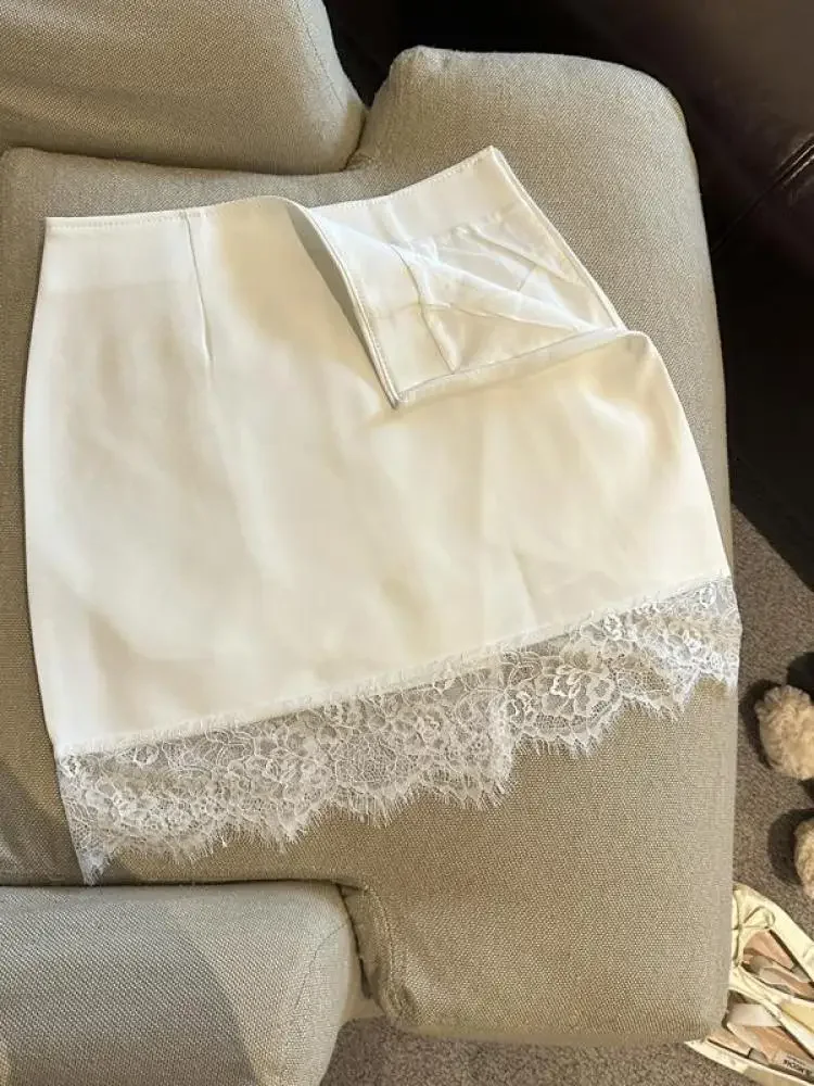 Summer Black White Patchwork Lace Sexy High Waist Slim Short Skirt French Women Elegant Holiday Party Mini Skirt 2025 Streetwear