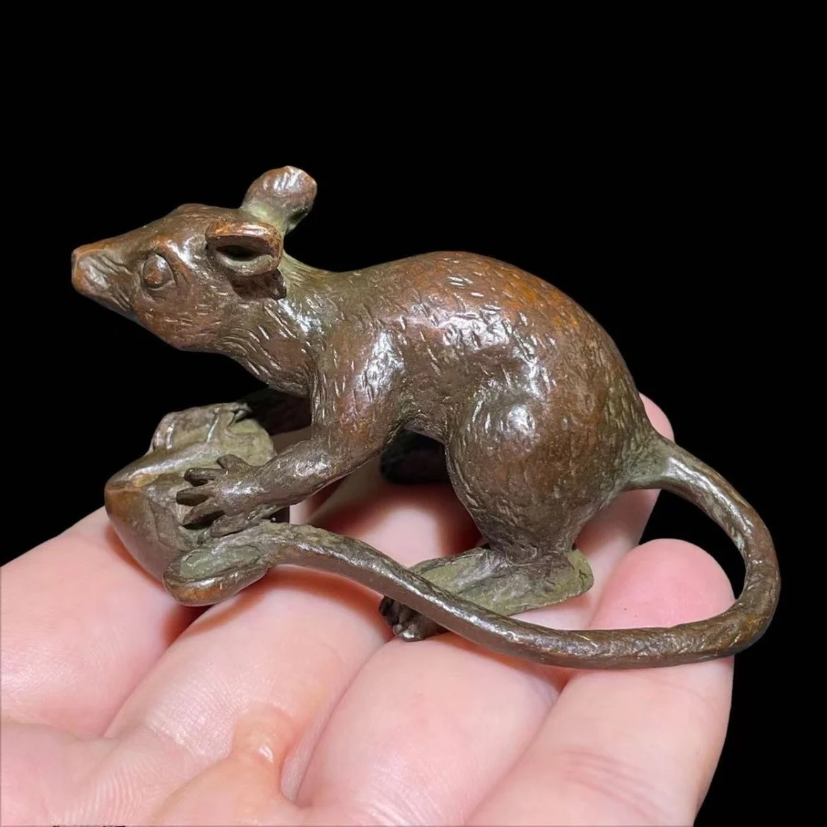 Zodiac rat hugging peach, copper incense ornament, decorative Year of the Rat mascot, solid crafts, miscellaneous