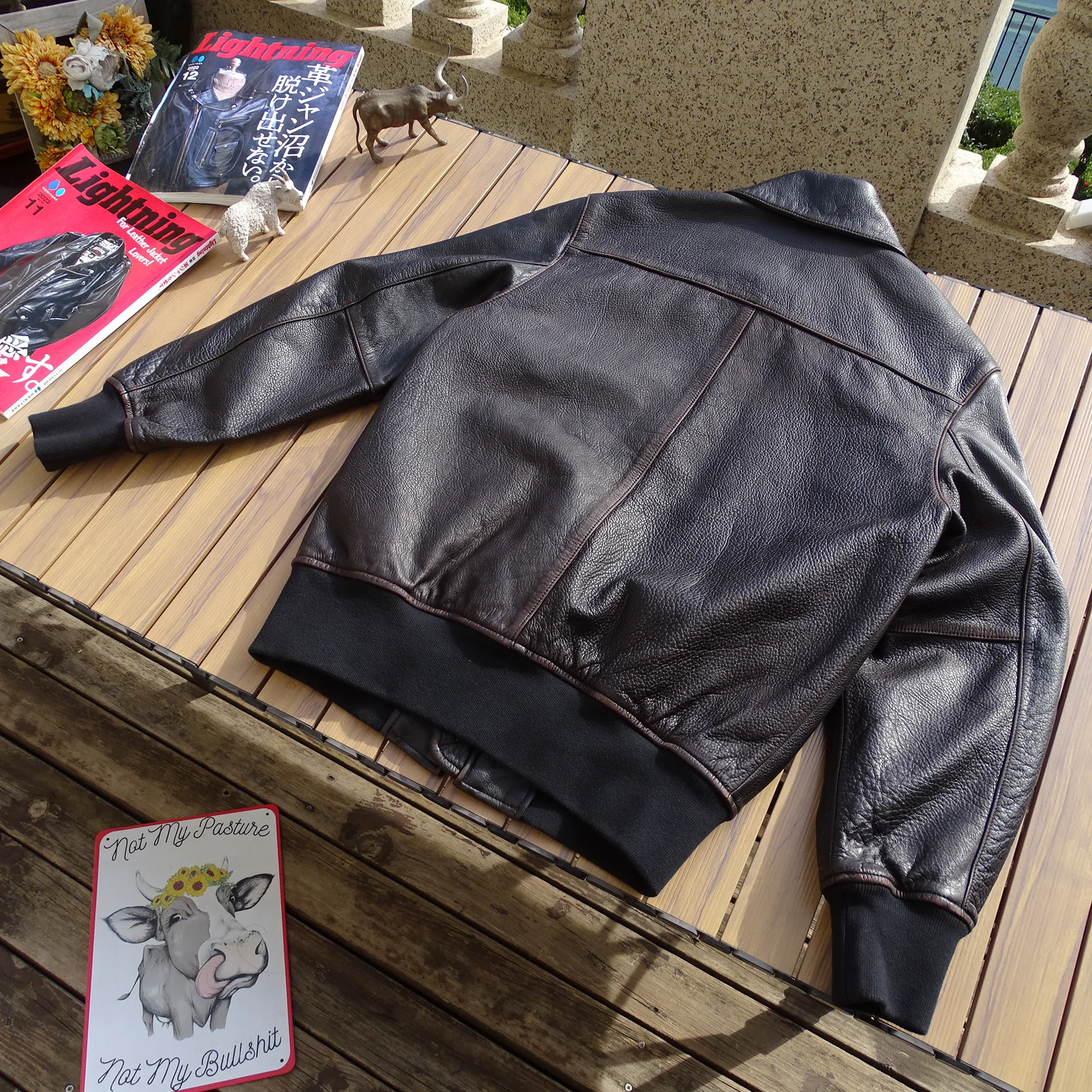 Unisex Oversized Heavyweight Full-Grain Vintage Cowhide Leather Jacket with Tea-Core Distressed Finish