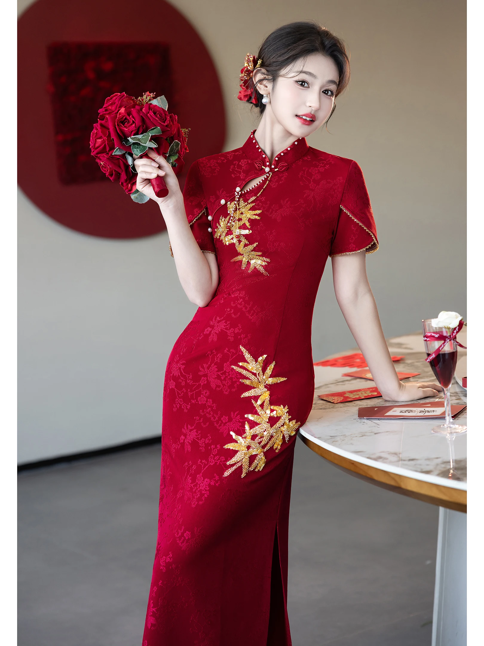

Красное длинное свадебное платье в новом китайском стиле для свадебного приема, с высоким разрезом, из дышащего полиэфирного волокна