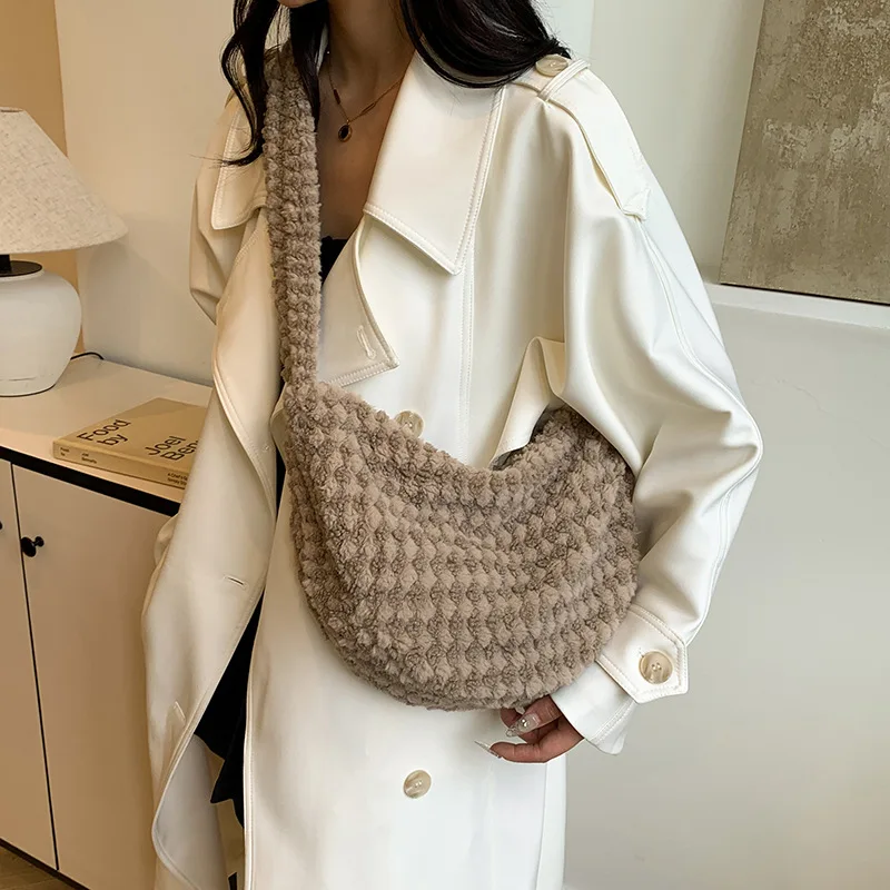 

Fashionable and Versatile Fur Bag, Plush Simple Shoulder Bag, Winter Solid Color Women's Hand-held Plaid Bags