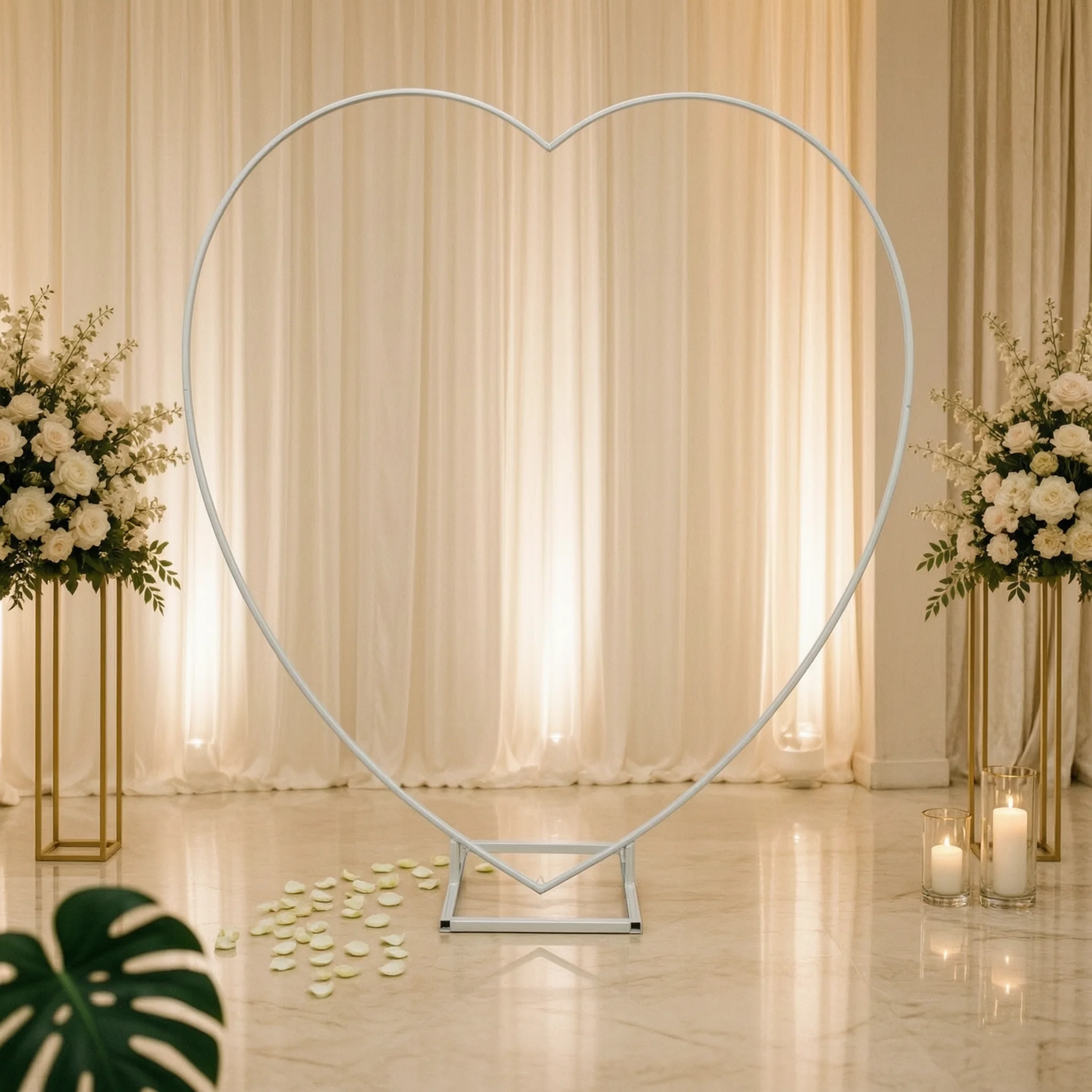 

Heart-Shaped Arch Frame Painted Finish Metal Heart Arch Event Decor Cylindrical Rod Rod Romantic for Weddings, Backdrops
