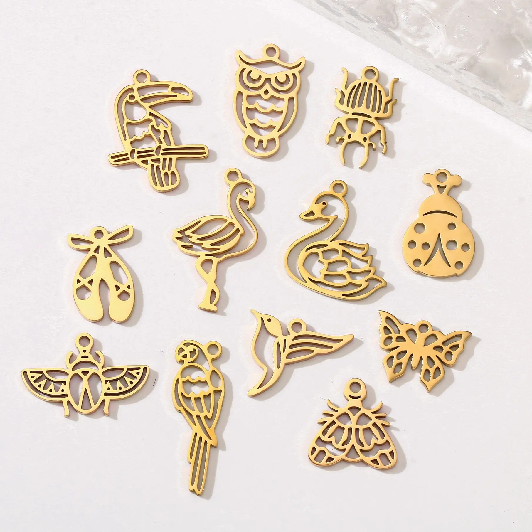 5 Teile/los Edelstahl Motte/Papagei/Schmetterling Charms Hohl Fliegende Skarabäus/Marienkäfer Tier Anhänger DIY Halskette schmuck Machen