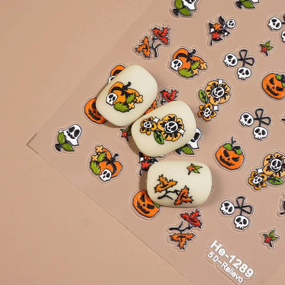 1/5/10 قطعة اليقطين شبح الجمجمة زهرة 5D تنقش هالوين مسمار الفن ملصقات النساء DIY بها بنفسك مانيكير ذاتية اللصق الديكور الشارات