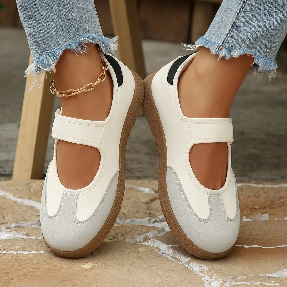 2026 Herbst Damenmode Wildleder-Sneaker mit Doppelschnallen-Metalldetails Leichte Atmungsaktive Bequeme Freizeitschuhe – Detail 11