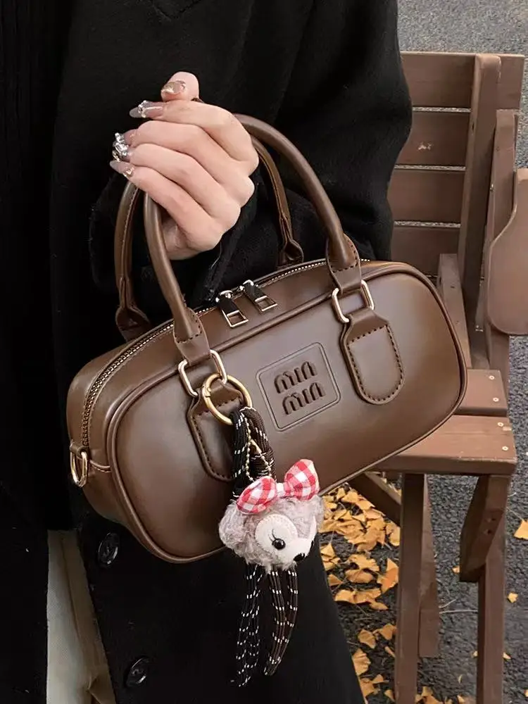 

Luxury high-end designer portable bowling bag female new autumn and winter fashion all-match messenger bag small square bag