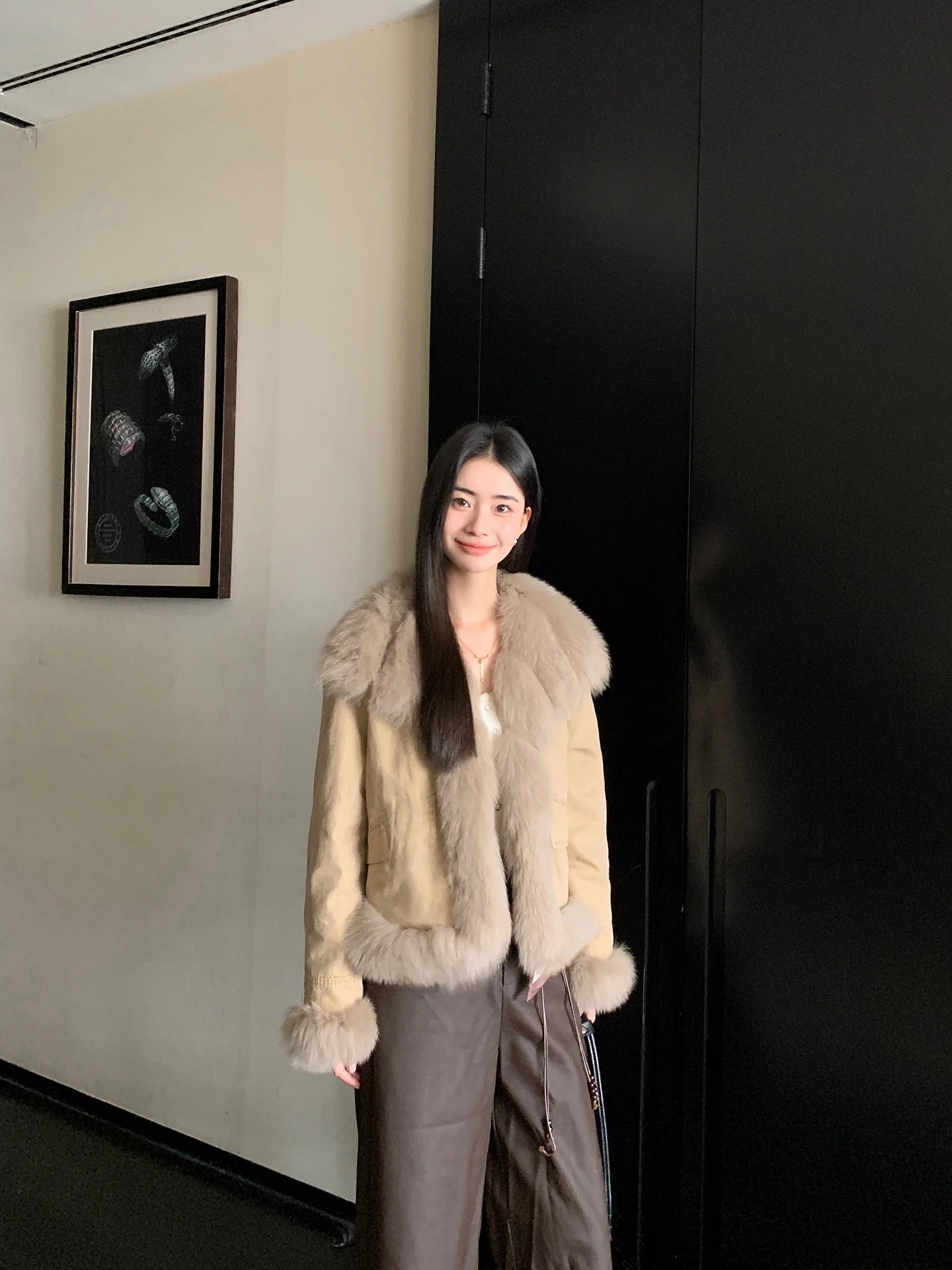 

Пуховик-парка женская North Island с меховым воротником, на белом гусином пуху, повседневная, приталенная, утепленная, с длинными рукавами