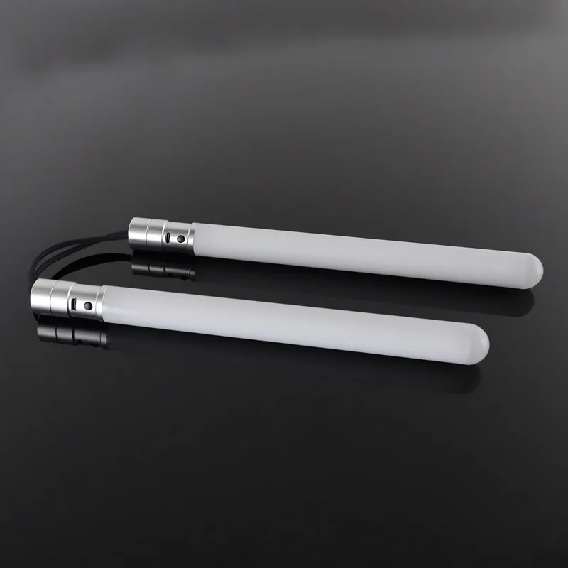 色が変わるピクセルヌンチャクツーインワンクールメタルヌンチャク発光おもちゃ小道具ステージパフォーマンスコスプレおもちゃ小道具