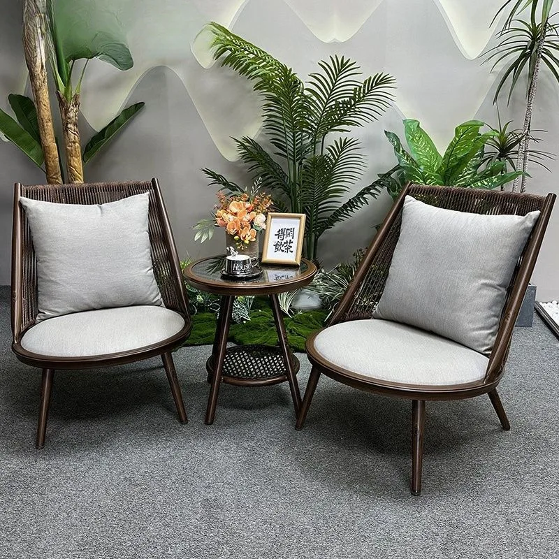 

Маленький столик и стулья на балконе, стулья из ротанга, набор из трех предметов, чайный столик и стулья на открытом воздухе, комбинированный балкон для отдыха