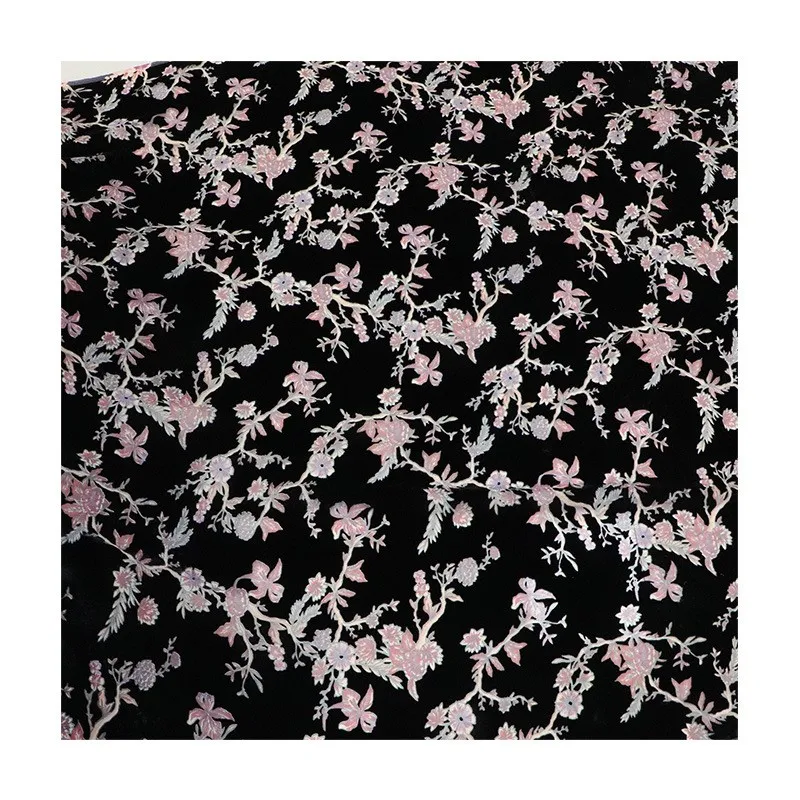 ชุดนอนผ้าไหมพิมพ์ลายกำมะหยี่ทอลายแบบมีลายขุ่นและลายไหมพรมแบบเผา