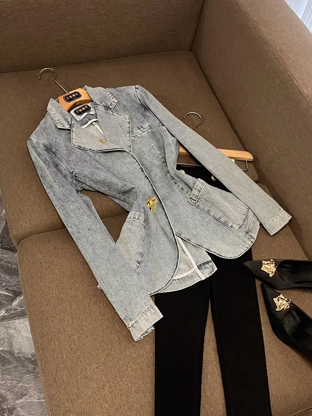 

Street Style Loose Fit Metal Decorated Denim Top Women's Fashion Spring New Arrival X3 Elegant Embroidered Long Sleeve Suit