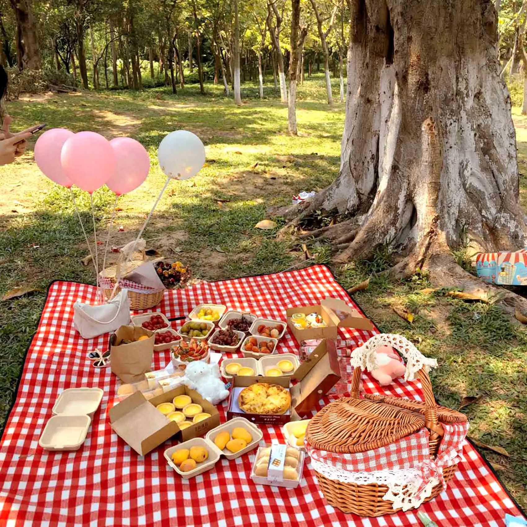 

Hand Made Wicker Basket Wicker Camping Picnic Basket Shopping Storage Hamper and Handle Wooden Wicker Picnic Basket