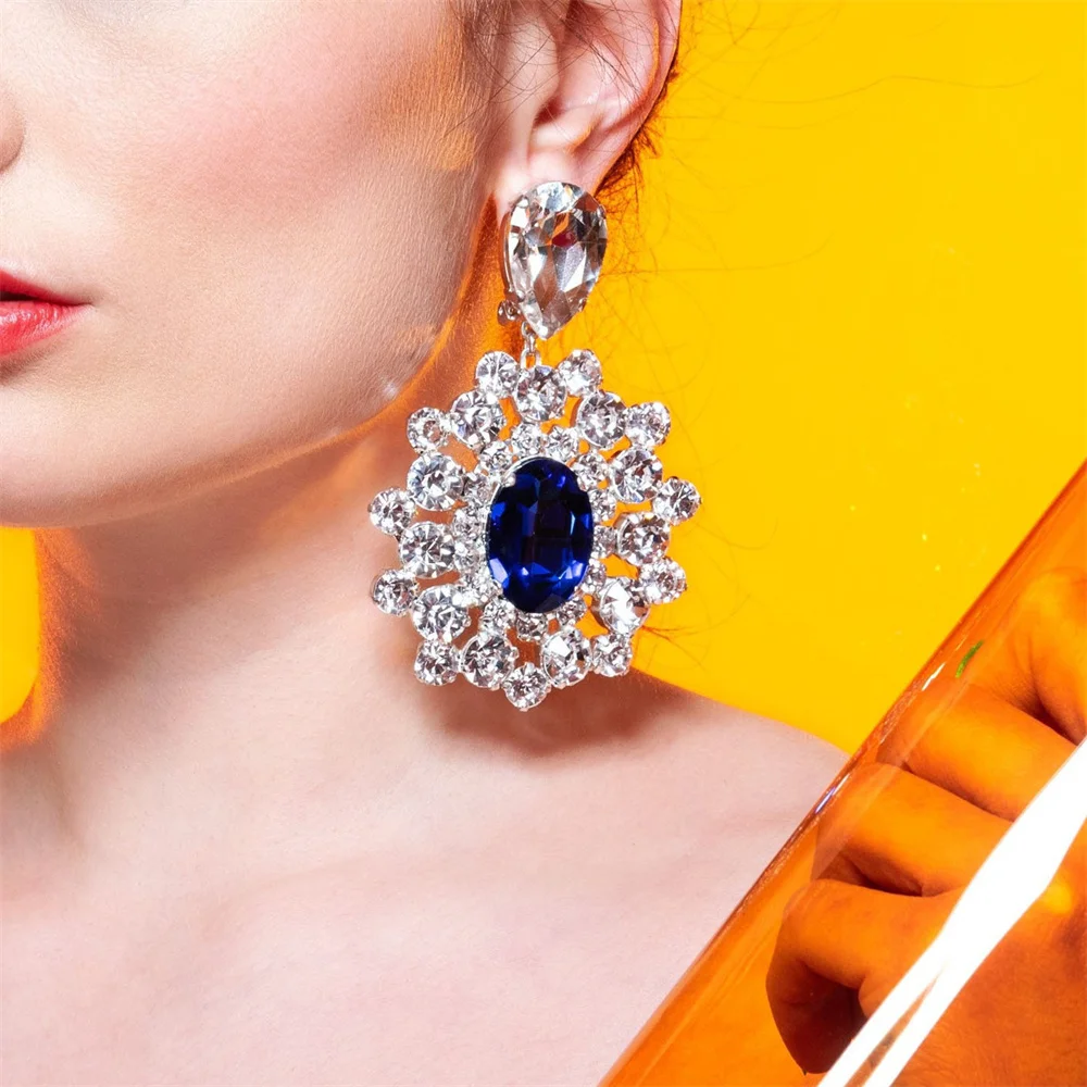 INS Fashion Big Blue Gem Flower Form Pendant Earrings Ladies Wedding Ball Ultra Flash Rhinestone Earrings Jewelry Accessories