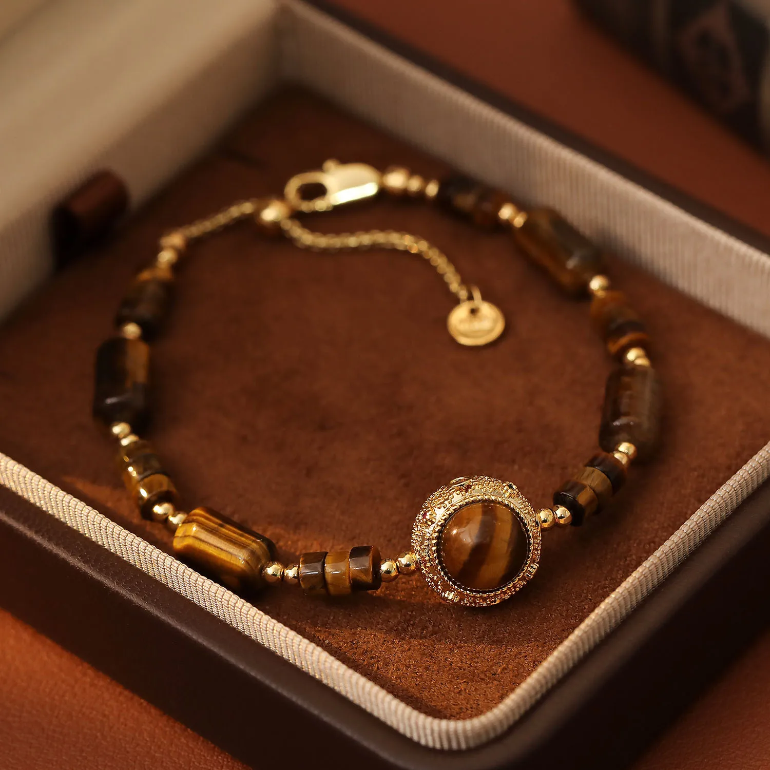 

High Quality Maillard Retro Tiger Eye Stone Bracelet Minimalist Luxury Mid Century Bracelet New Chinese Style Daily Wear Jewelry