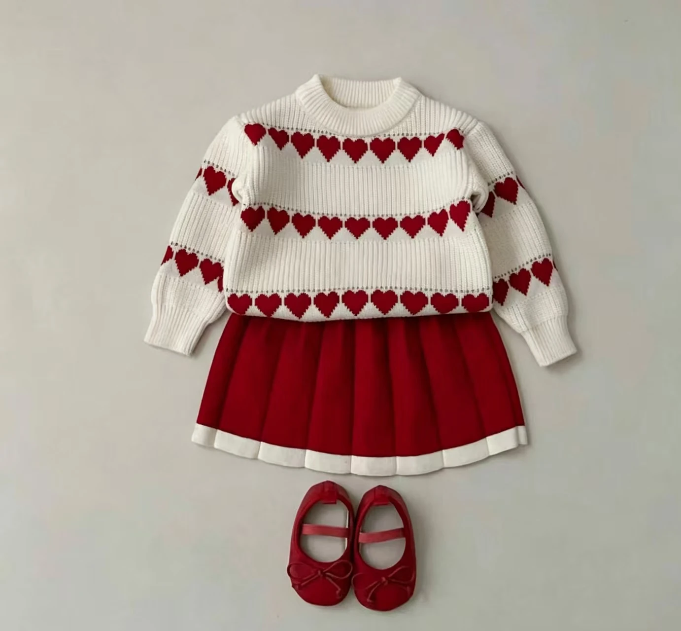 toddler Little Heart Girls' sweater set autumn and winter western-style children's heart-shaped long sleeved knitted top+short s