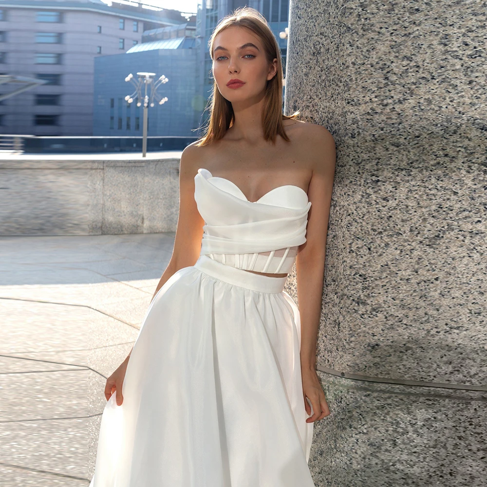 Customized Simple Sleeveless Wedding Dresses for Women White Strapless A-Line Bridal Growns Mid-Calf Ruffles De Novia Backless
