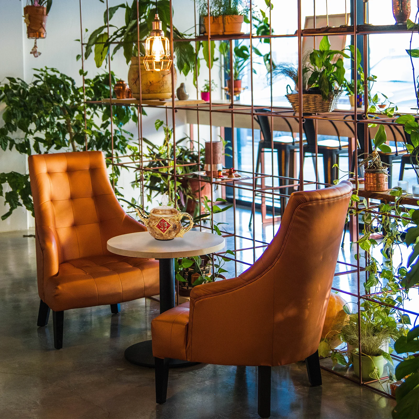 

1Pcs Crystal Teapot Decoration Prosperity Symbol Exquisite Craftsmanship Indoor Outdoor Creative Craft Party