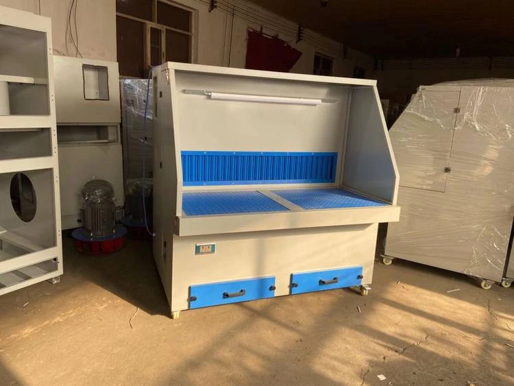 طاولة من الفولاذ الكربوني 2.2 كيلو وات لآلات التخلص من الغاز، خزانة ساندبلاستر جافة مخصصة لالتقاط الغبار الصناعي