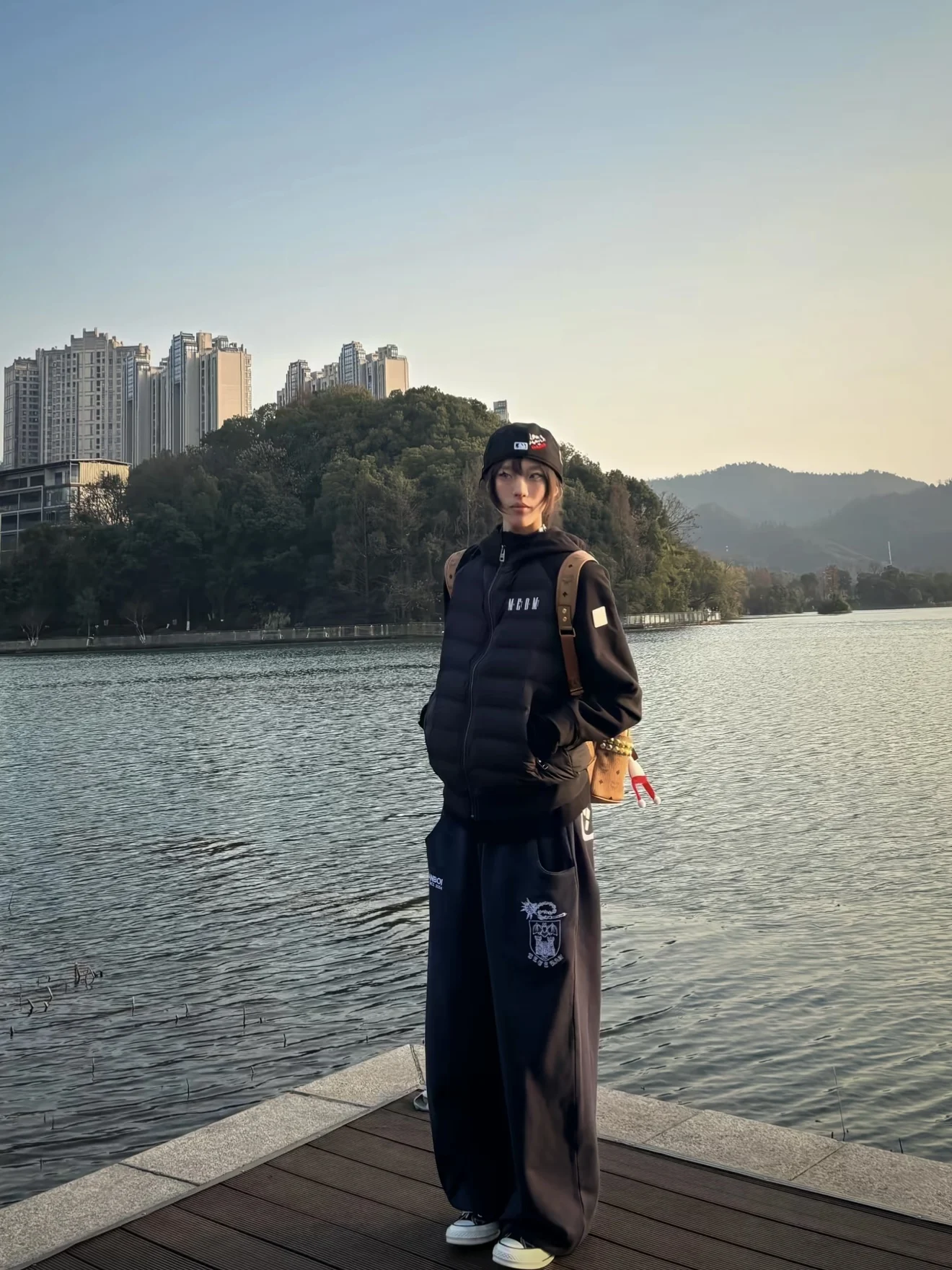 

Американские повседневные свободные брюки прямого кроя с принтом Castle Letter, спортивные штаны для танцев, свободный крой, полиэстер